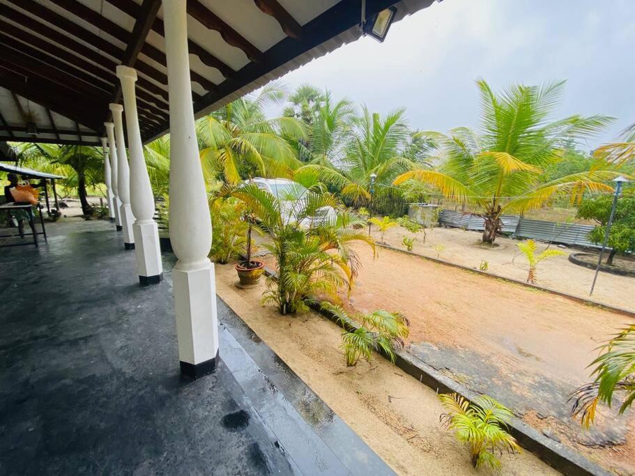 Garden Oasis With 1 Bedroom & 1 Bathroom Batticaloa Exterior photo